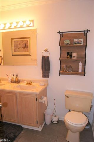 818 Meads RD, Norfolk, VA 23505