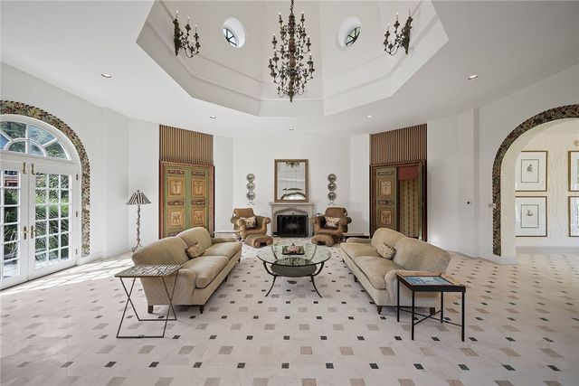 898 Persimmon Road, Sewickley Heights, PA 15143