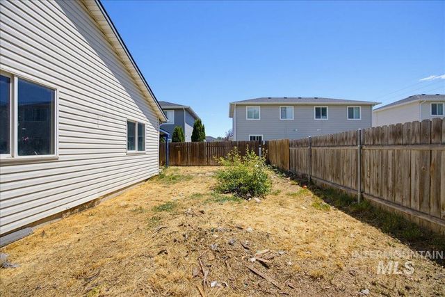 92 S Bancroft Way, Nampa, ID 83686