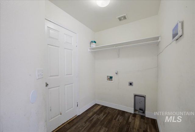 92 S Bancroft Way, Nampa, ID 83686