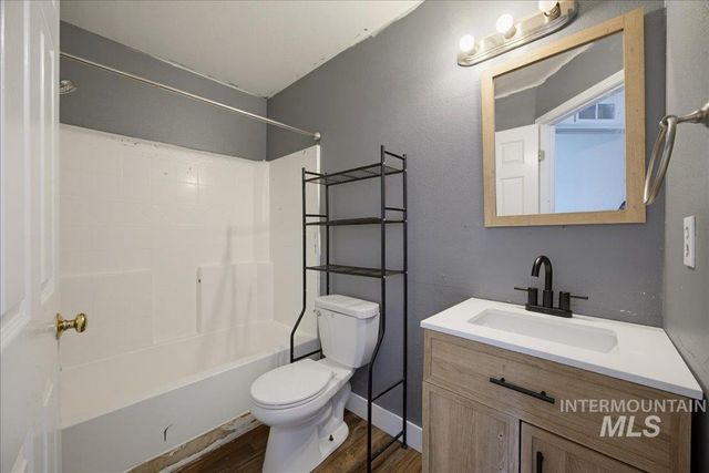92 S Bancroft Way, Nampa, ID 83686