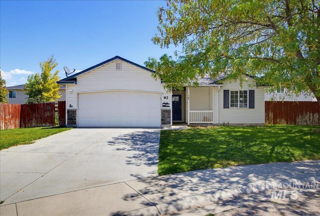 92 S Bancroft Way, Nampa, ID 83686