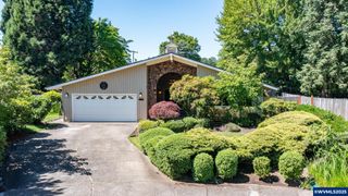 3096 Takena St SW, Albany, OR 97321