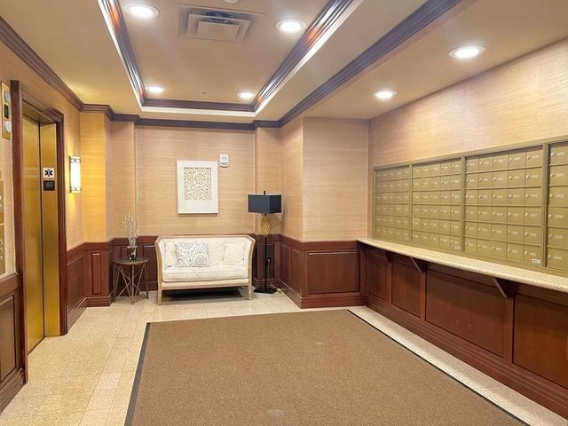 1 Nassau St 2108, Boston, MA 02111