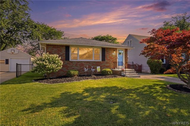 329 Lamont Drive, Amherst, NY 14226