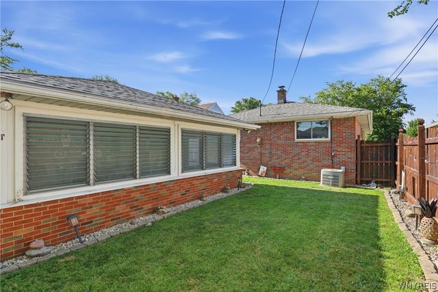 329 Lamont Drive, Amherst, NY 14226