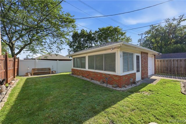 329 Lamont Drive, Amherst, NY 14226
