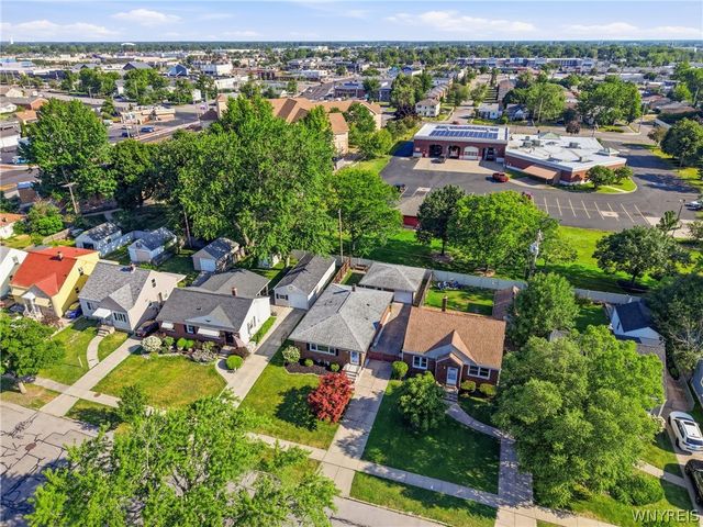 329 Lamont Drive, Amherst, NY 14226