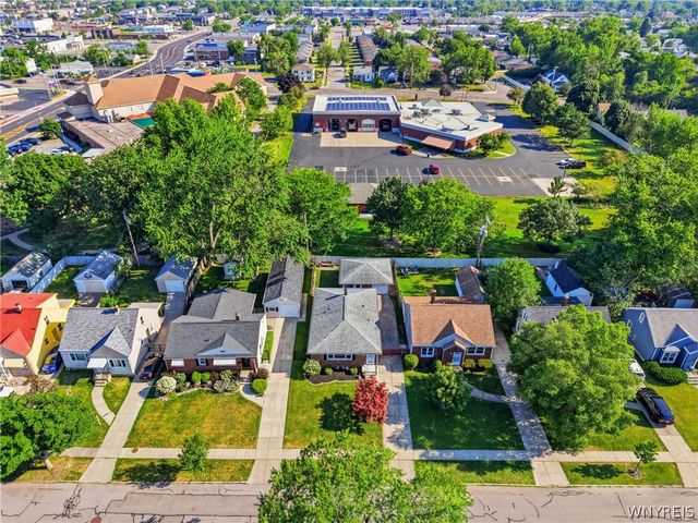 329 Lamont Drive, Amherst, NY 14226