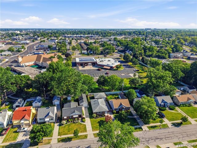 329 Lamont Drive, Amherst, NY 14226