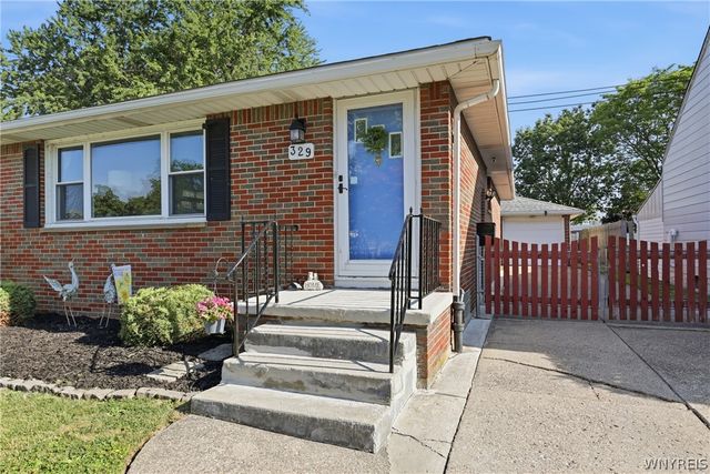 329 Lamont Drive, Amherst, NY 14226