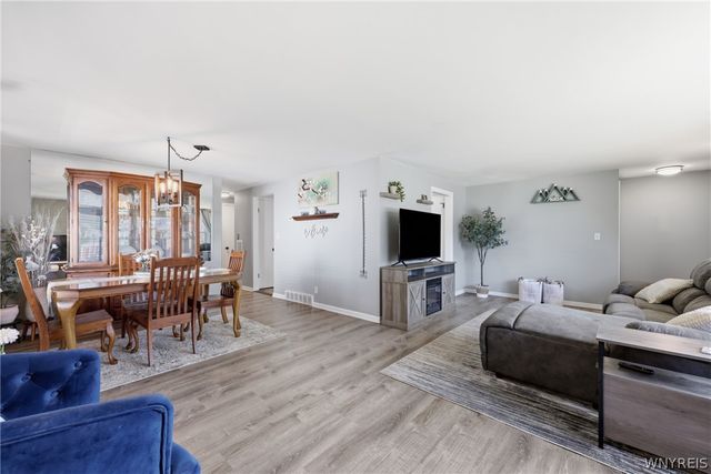 329 Lamont Drive, Amherst, NY 14226