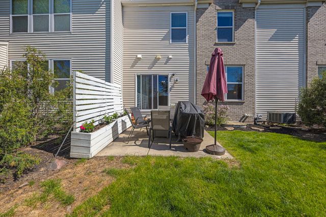 1513 Yellowstone Drive, Streamwood, IL 60107