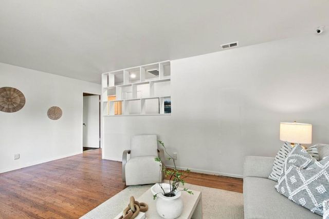 894 Hazelnut Court, Sunnyvale, CA 94087