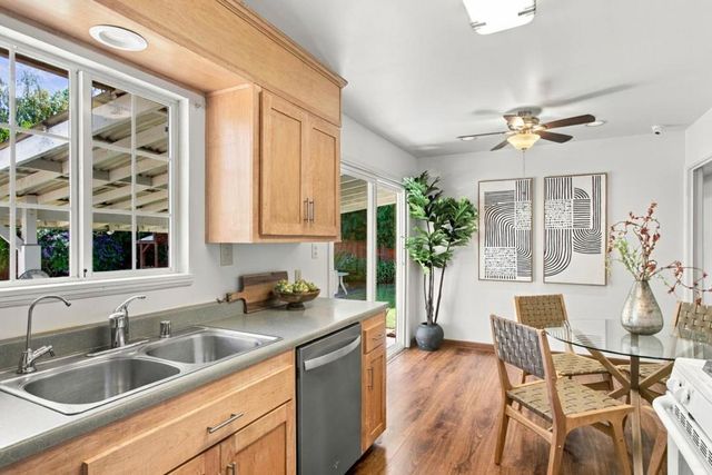894 Hazelnut Court, Sunnyvale, CA 94087