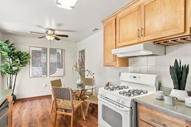 894 Hazelnut Court, Sunnyvale, CA 94087