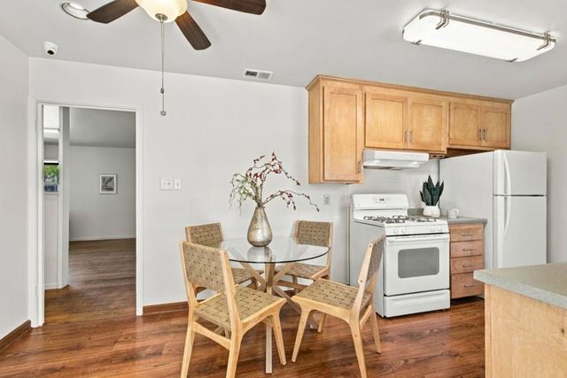 894 Hazelnut Court, Sunnyvale, CA 94087
