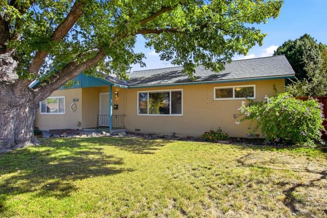 894 Hazelnut Court, Sunnyvale, CA 94087