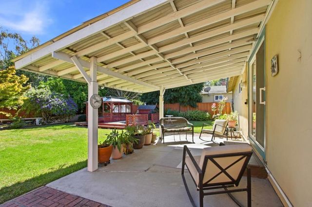 894 Hazelnut Court, Sunnyvale, CA 94087