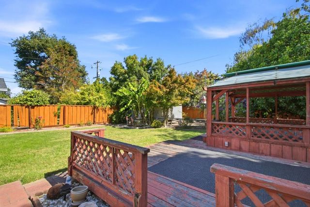 894 Hazelnut Court, Sunnyvale, CA 94087