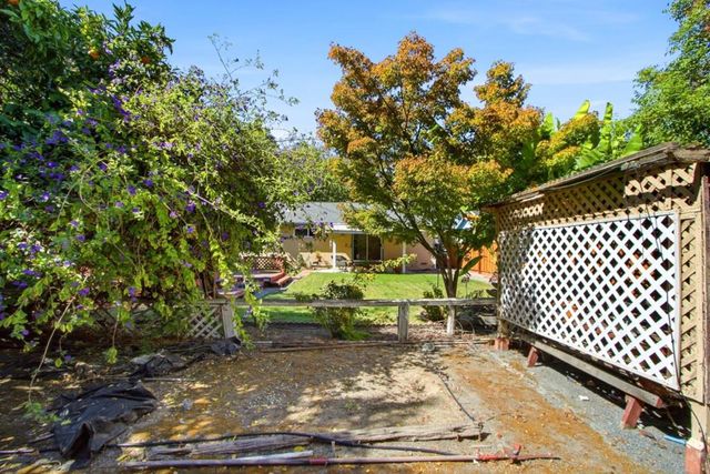 894 Hazelnut Court, Sunnyvale, CA 94087