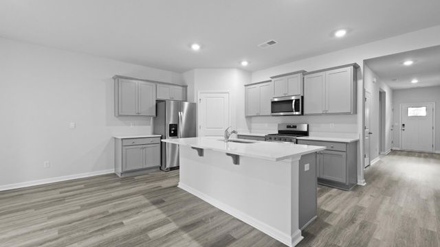 569 Lake Ridge Boulevard, Summerville, SC 29486