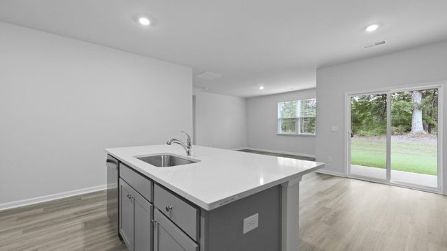 569 Lake Ridge Boulevard, Summerville, SC 29486