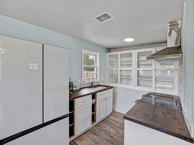 5633 ESSEX WAY, New Port Richey, FL 34652