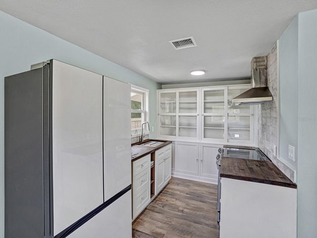 5633 ESSEX WAY, New Port Richey, FL 34652