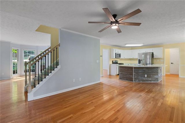 4848 Helga NE Way, Woodstock, GA 30188