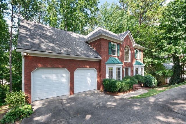 4848 Helga NE Way, Woodstock, GA 30188