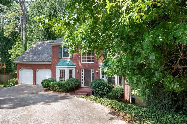 4848 Helga NE Way, Woodstock, GA 30188