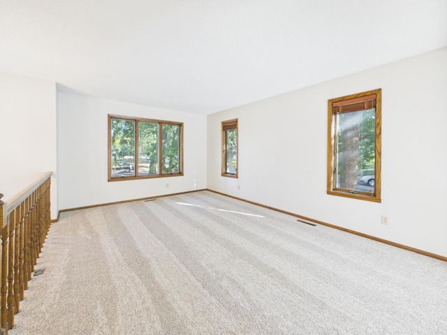 2253 Charles Street N, North Saint Paul, MN 55109