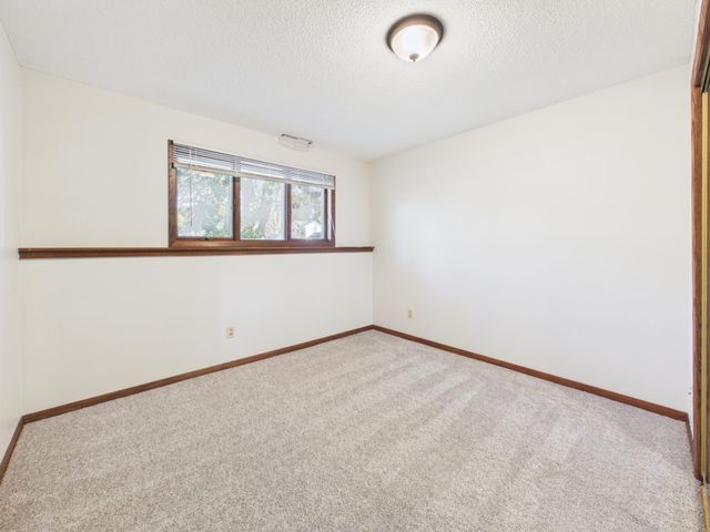 2253 Charles Street N, North Saint Paul, MN 55109