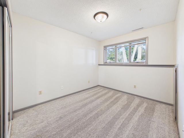 2253 Charles Street N, North Saint Paul, MN 55109