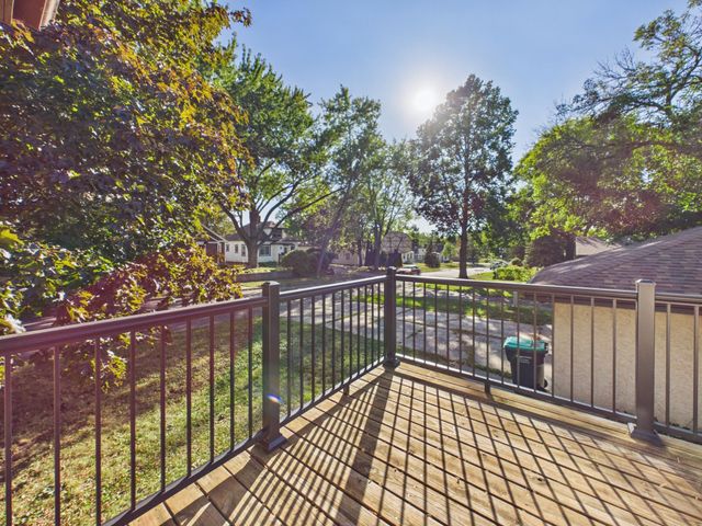 2253 Charles Street N, North Saint Paul, MN 55109