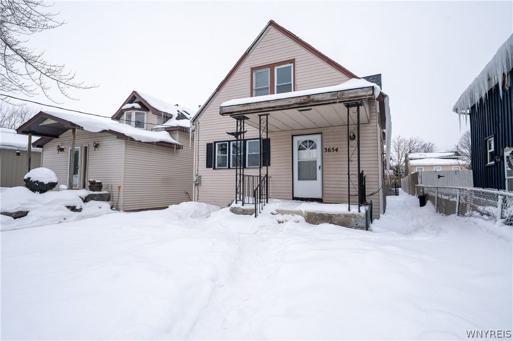 3654 7th Street, Hamburg, NY 14219