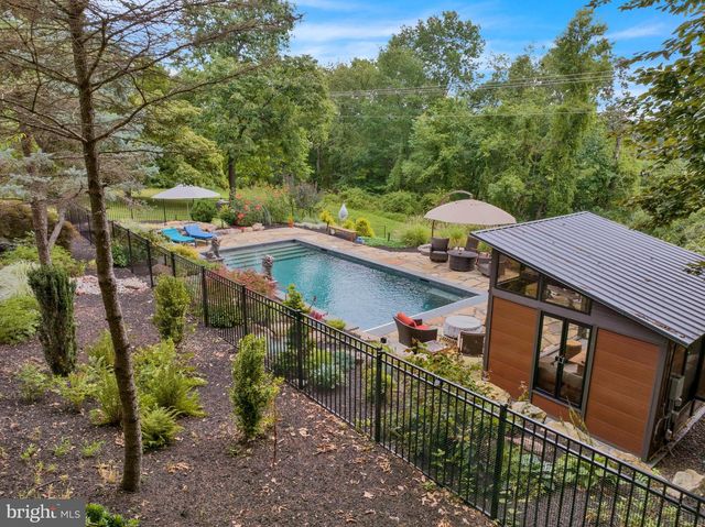 459 MOUNT PENN RD, Reading, PA 19607