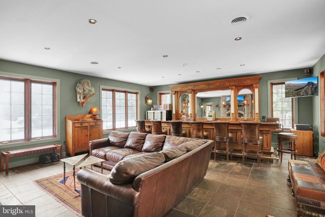 459 MOUNT PENN RD, Reading, PA 19607