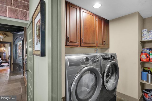 459 MOUNT PENN RD, Reading, PA 19607
