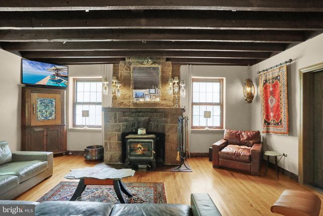 459 MOUNT PENN RD, Reading, PA 19607