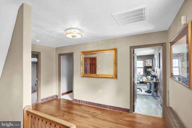 459 MOUNT PENN RD, Reading, PA 19607