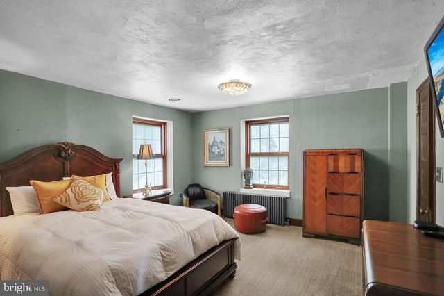 459 MOUNT PENN RD, Reading, PA 19607