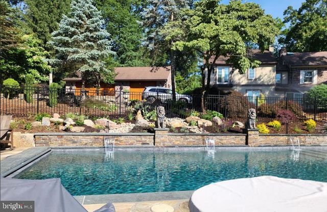 459 MOUNT PENN RD, Reading, PA 19607