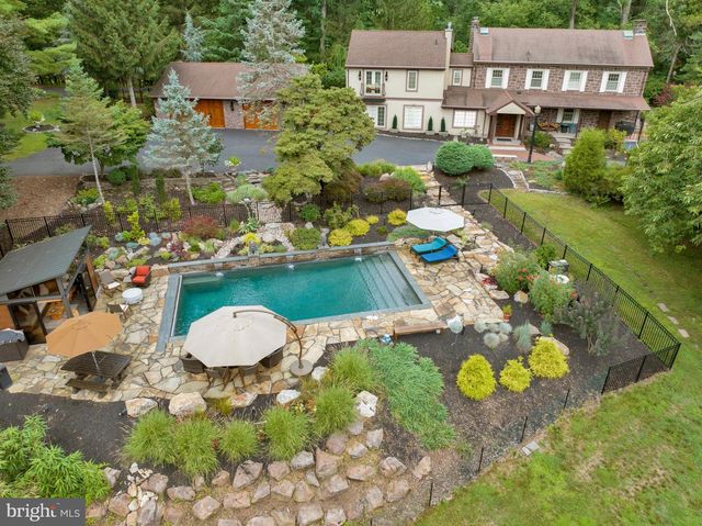 459 MOUNT PENN RD, Reading, PA 19607