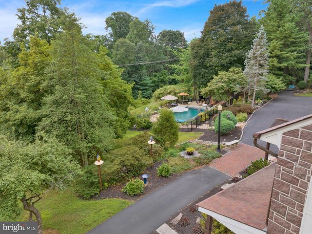 459 MOUNT PENN RD, Reading, PA 19607