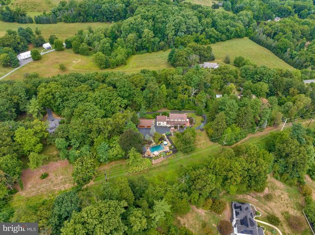 459 MOUNT PENN RD, Reading, PA 19607