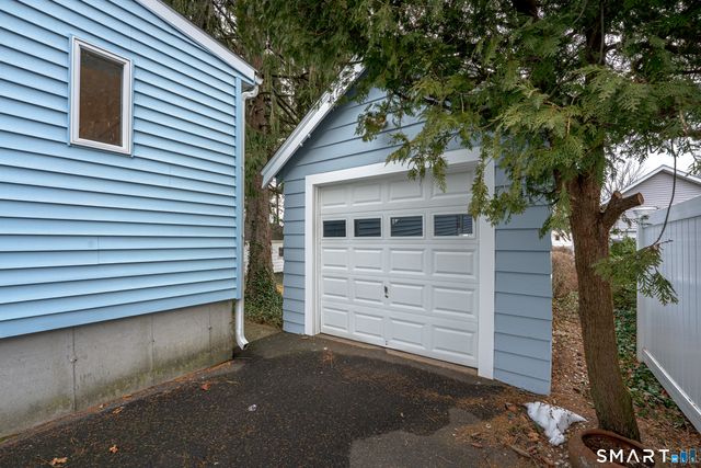 46 Forbes Place, East Haven, CT 06512