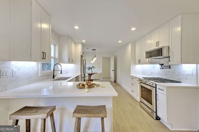 7235 NE Thornhill Lane, Atlanta, GA 30328