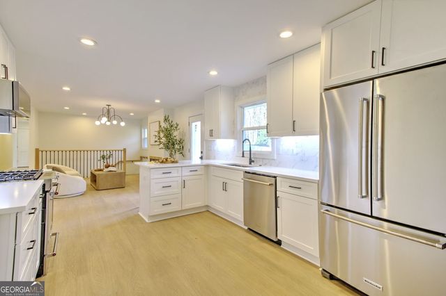 7235 NE Thornhill Lane, Atlanta, GA 30328